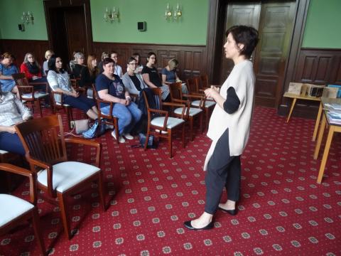Ester Stará jako lektorka na semináři Logopedie