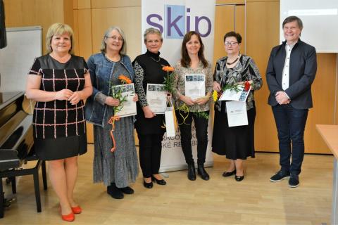 Dana Kroulíková (druhá zprava) a Blanka Konvalinková (třetí zleva)